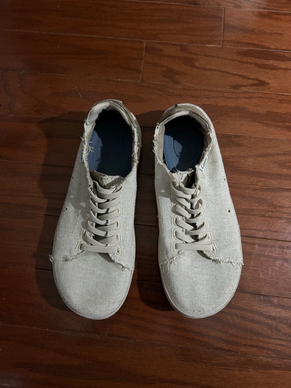Clarks Men's Beige Canvas Lace-Up Sneakers